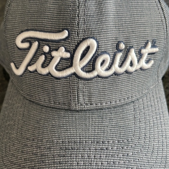 ⛳️Classic Titleist navy blue & white baseball golf hat L/XL. Excellent condition - Picture 3 of 7